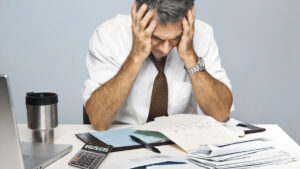 Read more about the article 4 erros financeiros que quebram seu negócio